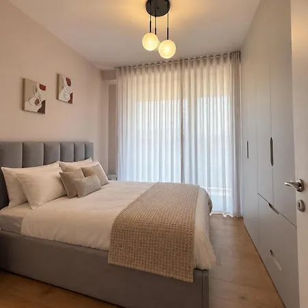 Golden Tower Panoramic Two Bedroom Appartement